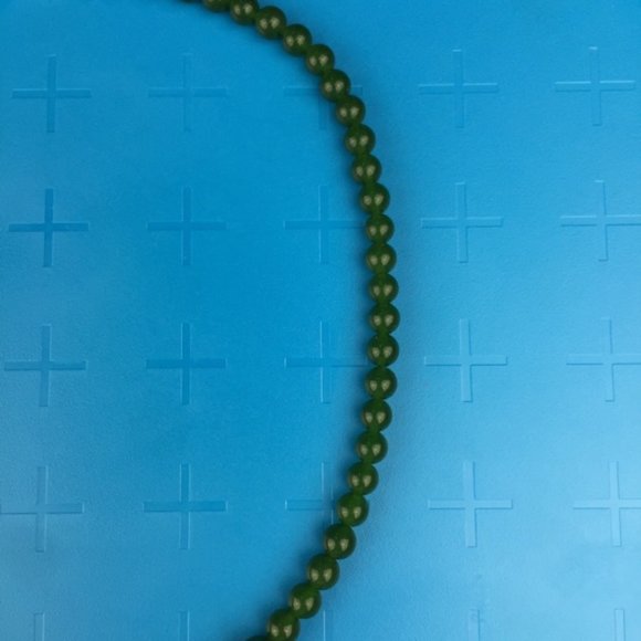 18 inch Green Jade Gradual Bead Necklace Classical - Picture 5 of 8